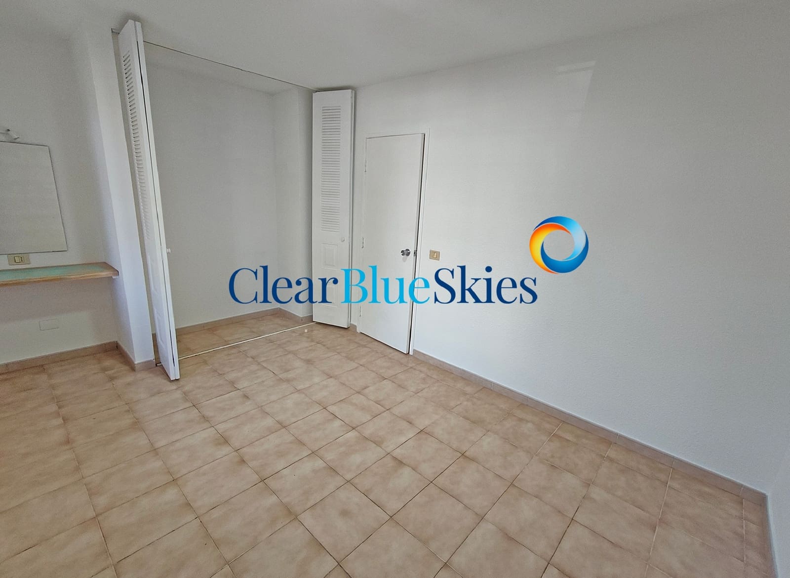 1 chambre Appartement à vendre à Los Cristianos avec piscine garage - 235 000 € (Ref: 9852075)