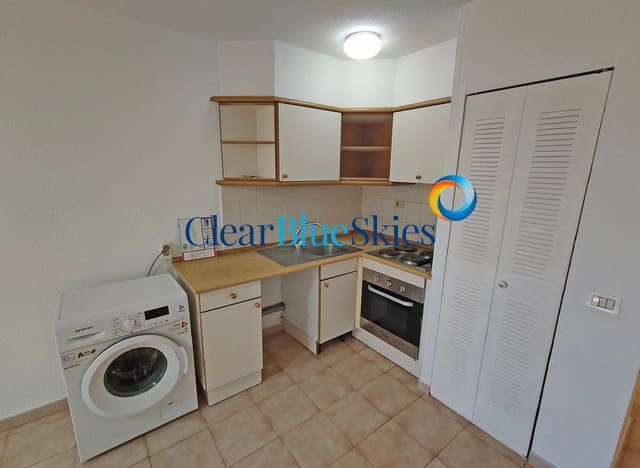 1 chambre Appartement à vendre à Los Cristianos, Arona avec piscine garage - 235 000 € (Ref: 9852075)