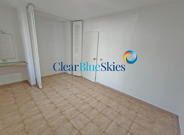 1 chambre Appartement à vendre à Los Cristianos, Arona avec piscine garage - 235 000 € (Ref: 9852075)