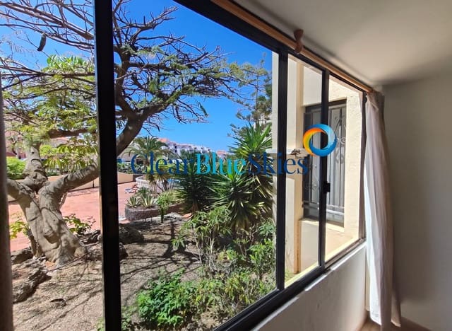 1 chambre Appartement à vendre à Los Cristianos, Arona avec piscine garage - 235 000 € (Ref: 9852075)
