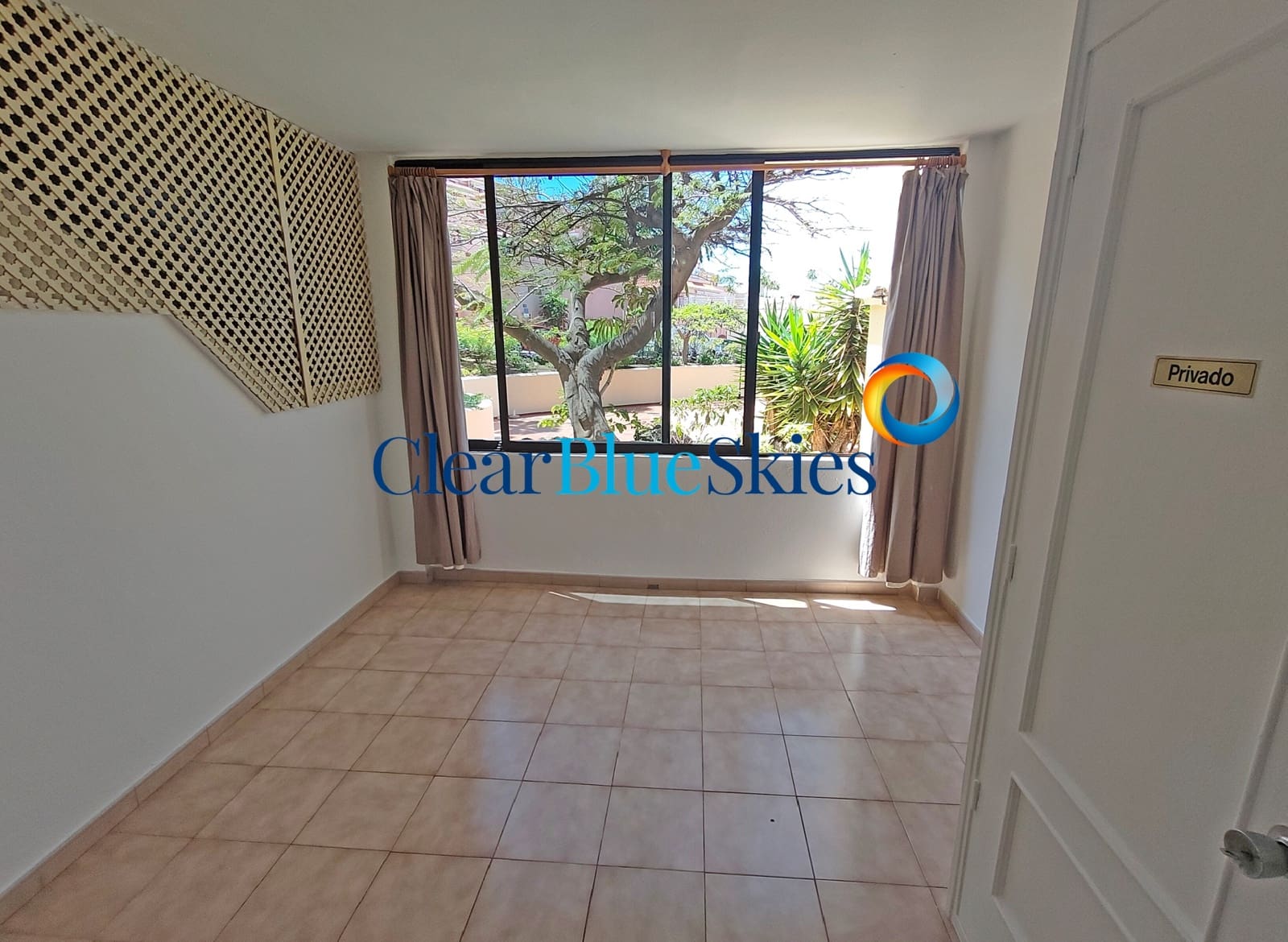 1 chambre Appartement à vendre à Los Cristianos avec piscine garage - 235 000 € (Ref: 9852075)