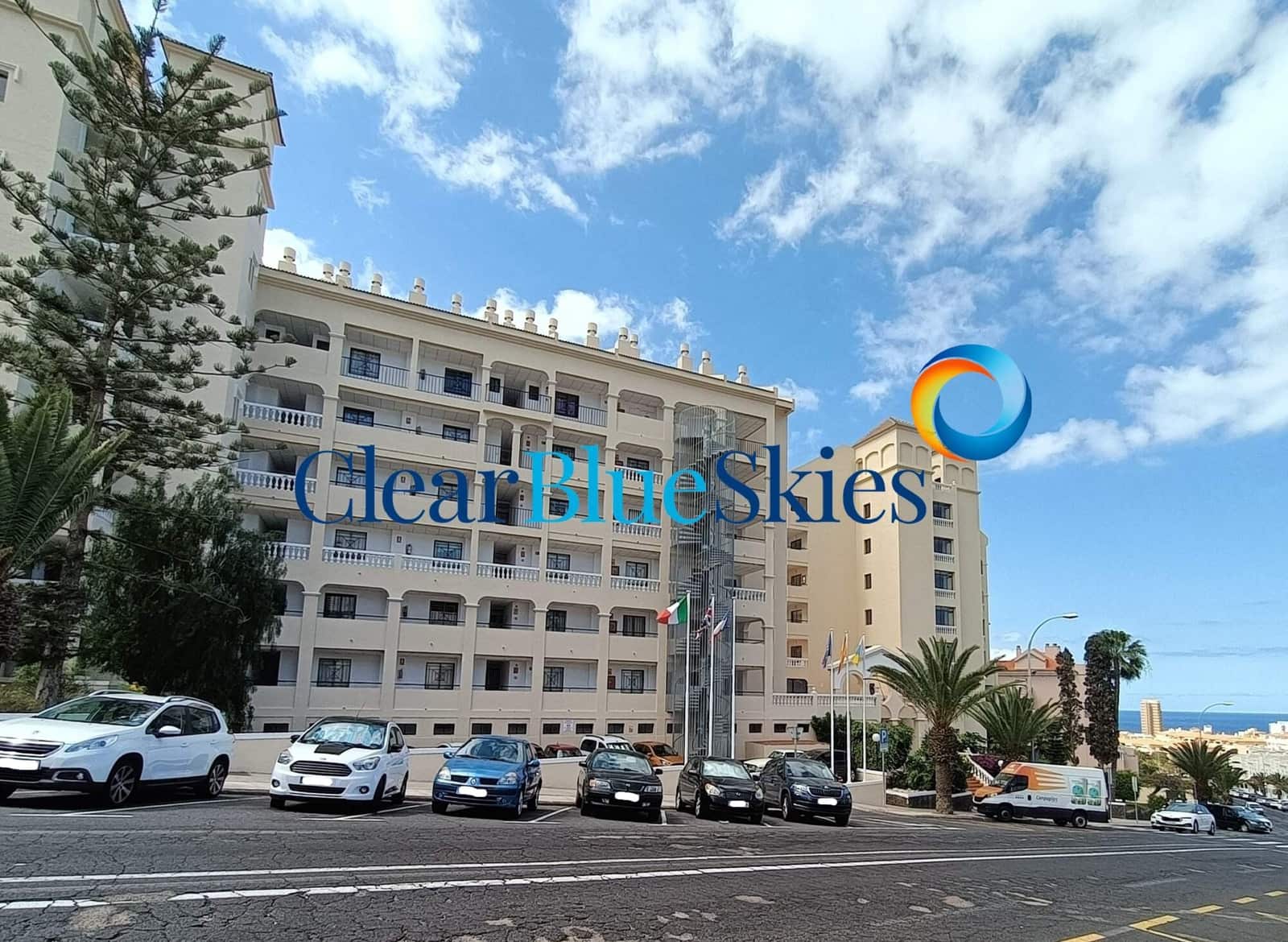 1 chambre Appartement à vendre à Los Cristianos avec piscine garage - 235 000 € (Ref: 9852075)