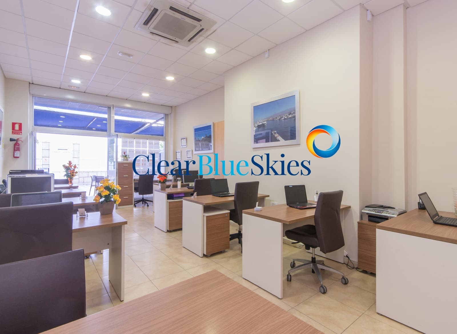 Commercial for sale in Playa Fanabe - € 250,000 (Ref: 9855925)