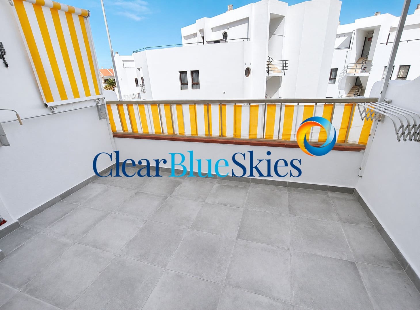 1 soveværelse Lejlighed til salg i Los Cristianos med swimmingpool garage - € 220.000 (Ref: 9877834)
