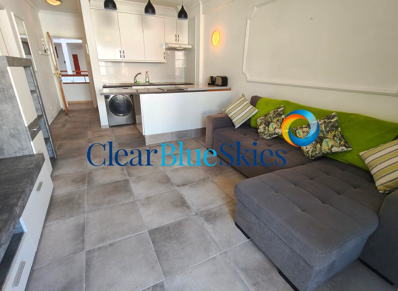 1 soveværelse Lejlighed til salg i Los Cristianos med swimmingpool garage - € 220.000 (Ref: 9877834)