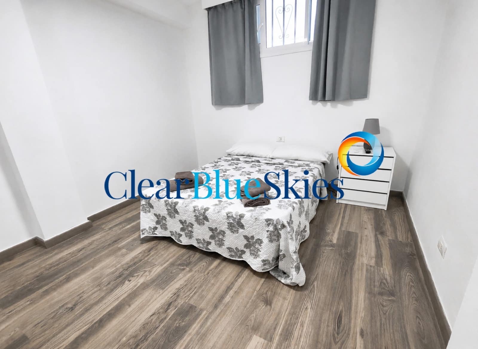 1 soveværelse Lejlighed til salg i Los Cristianos med swimmingpool garage - € 220.000 (Ref: 9877834)