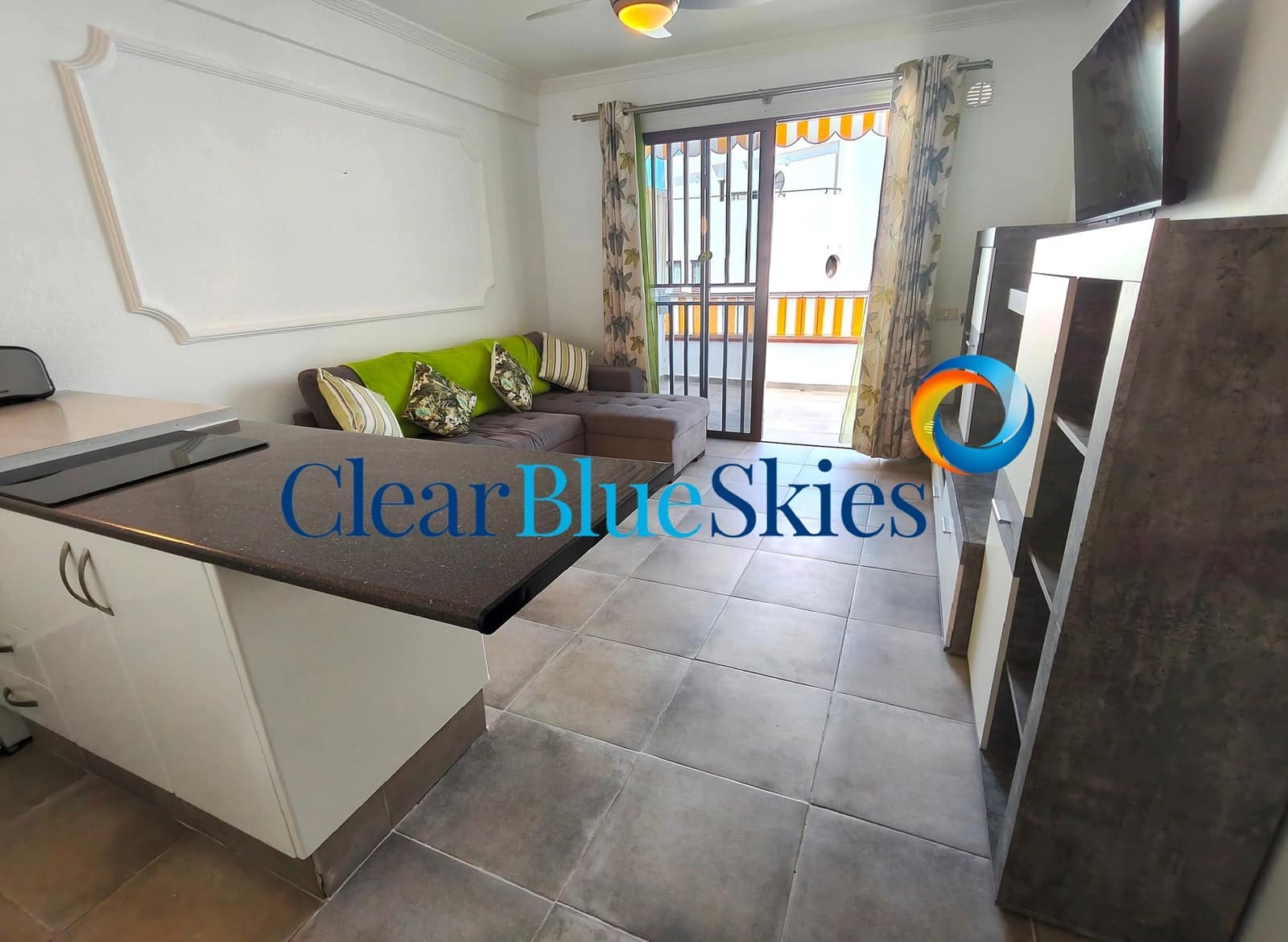 1 soveværelse Lejlighed til salg i Los Cristianos med swimmingpool garage - € 220.000 (Ref: 9877834)