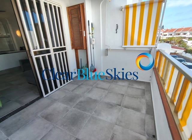1 soveværelse Lejlighed til salg i Los Cristianos, Arona med swimmingpool garage - € 220.000 (Ref: 9877834)