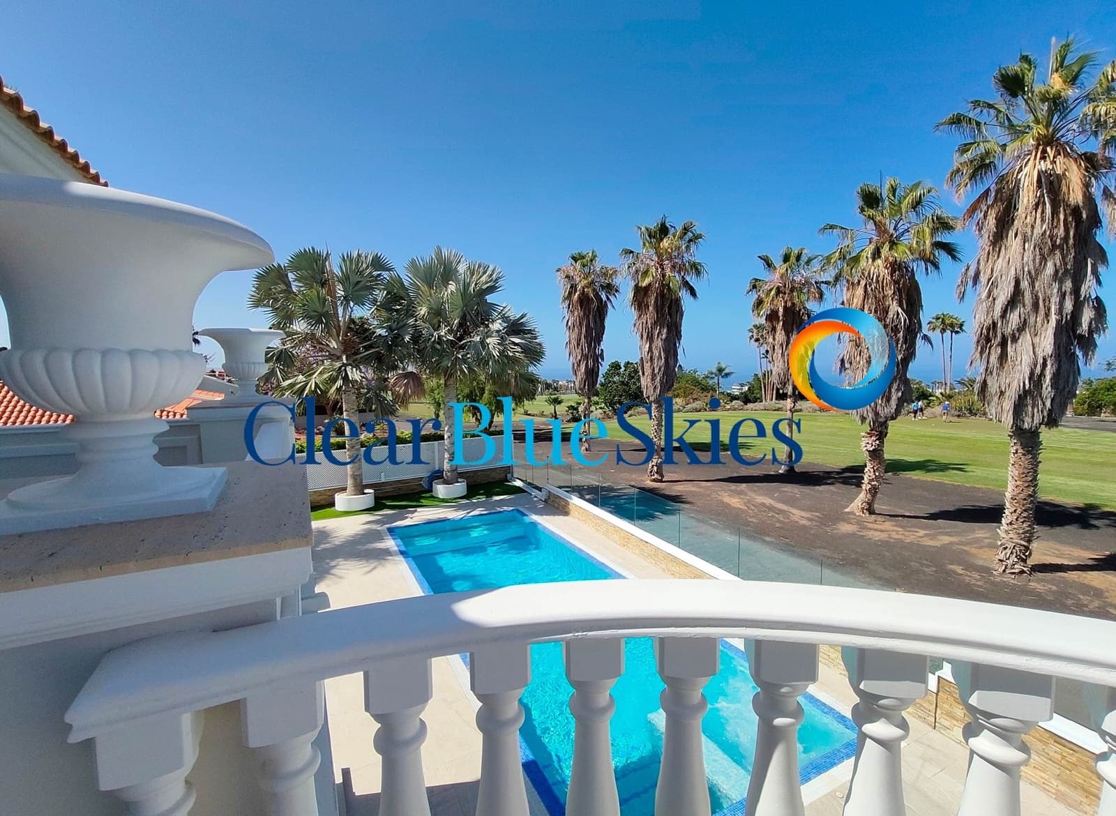 4 soveværelse Villa til salg i Adeje med swimmingpool garage - € 3.500.000 (Ref: 9885233)