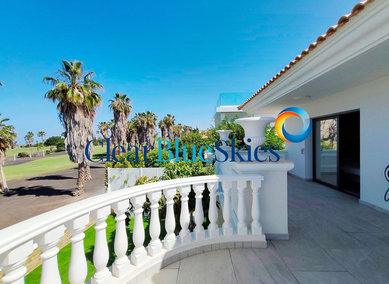 4 soveværelse Villa til salg i Adeje med swimmingpool garage - € 3.500.000 (Ref: 9885233)