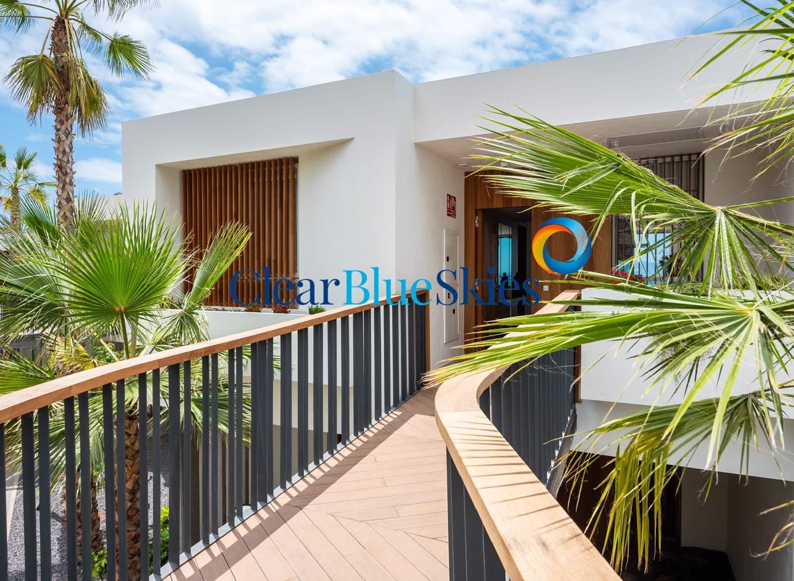 2 sovrum Lägenhet till salu i Playa San Juan med pool - 1 095 000 € (Ref: 9895051)