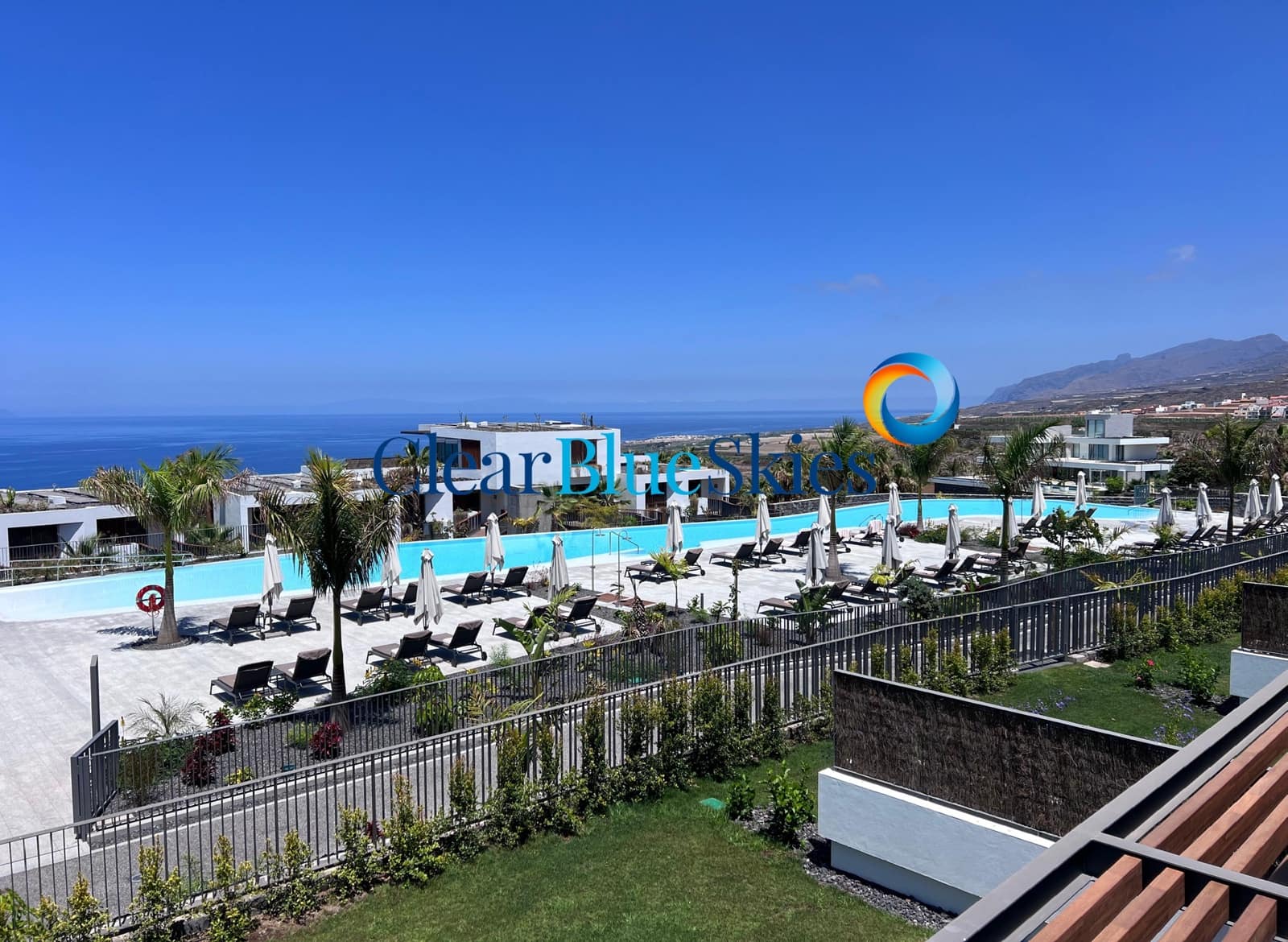 2 soveværelse Lejlighed til salg i Guia de Isora med swimmingpool garage - € 1.095.000 (Ref: 9895051)
