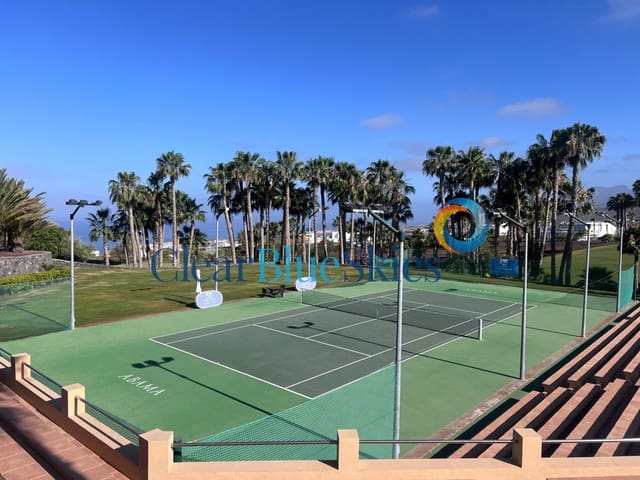 2 bedroom Villa for sale in Piedra Hincada, Guía de Isora with pool garage - € 1,350,000 (Ref: 9900844)