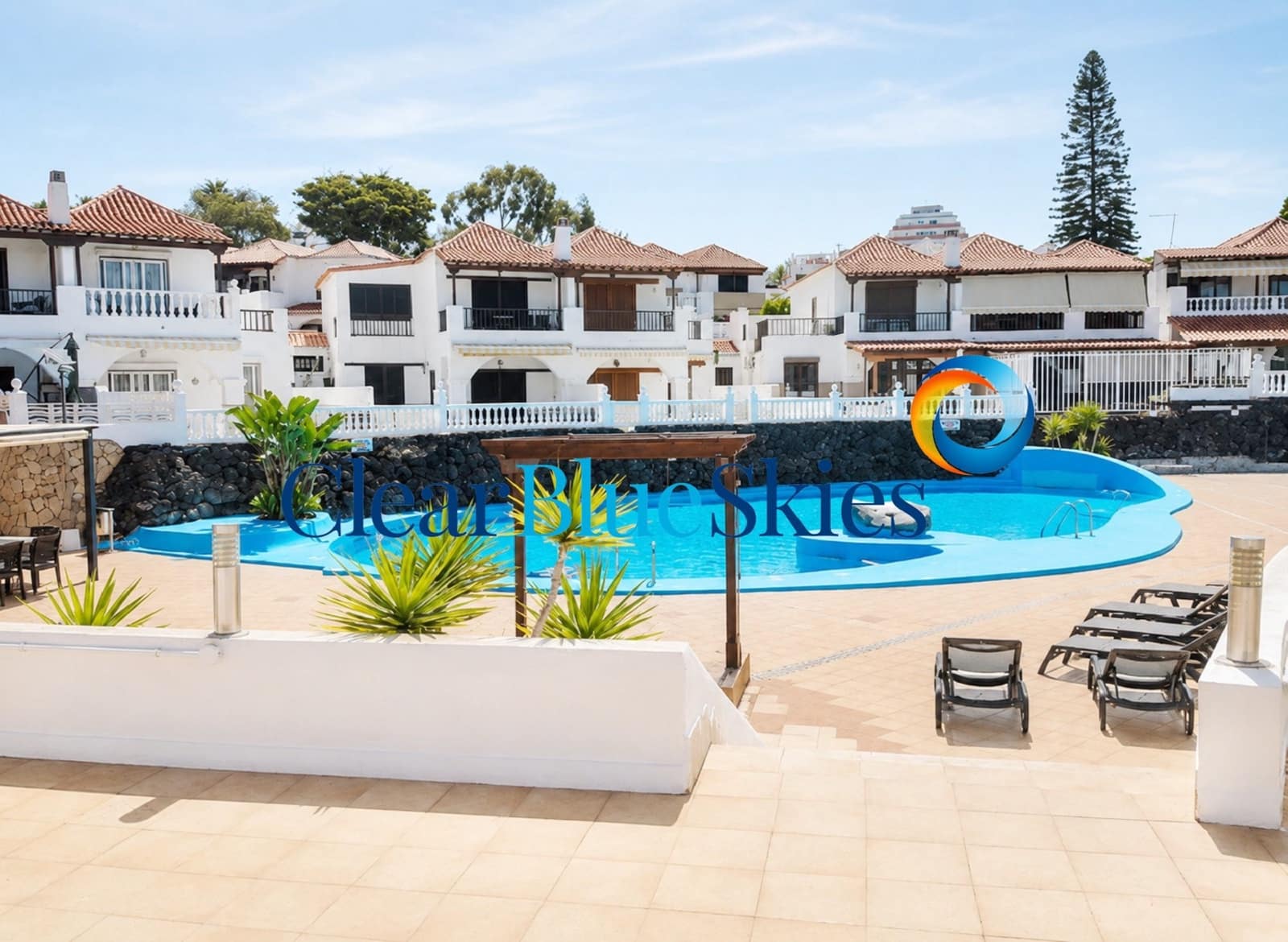 Studio te koop in Playa de las Americas met zwembad - € 249.000 (Ref: 9909018)