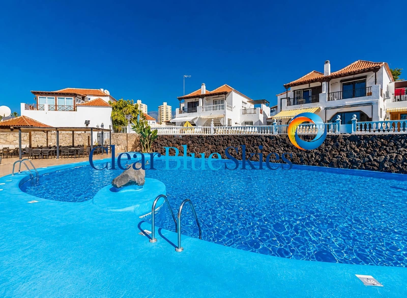 Studio te koop in Playa de las Americas met zwembad - € 249.000 (Ref: 9909018)