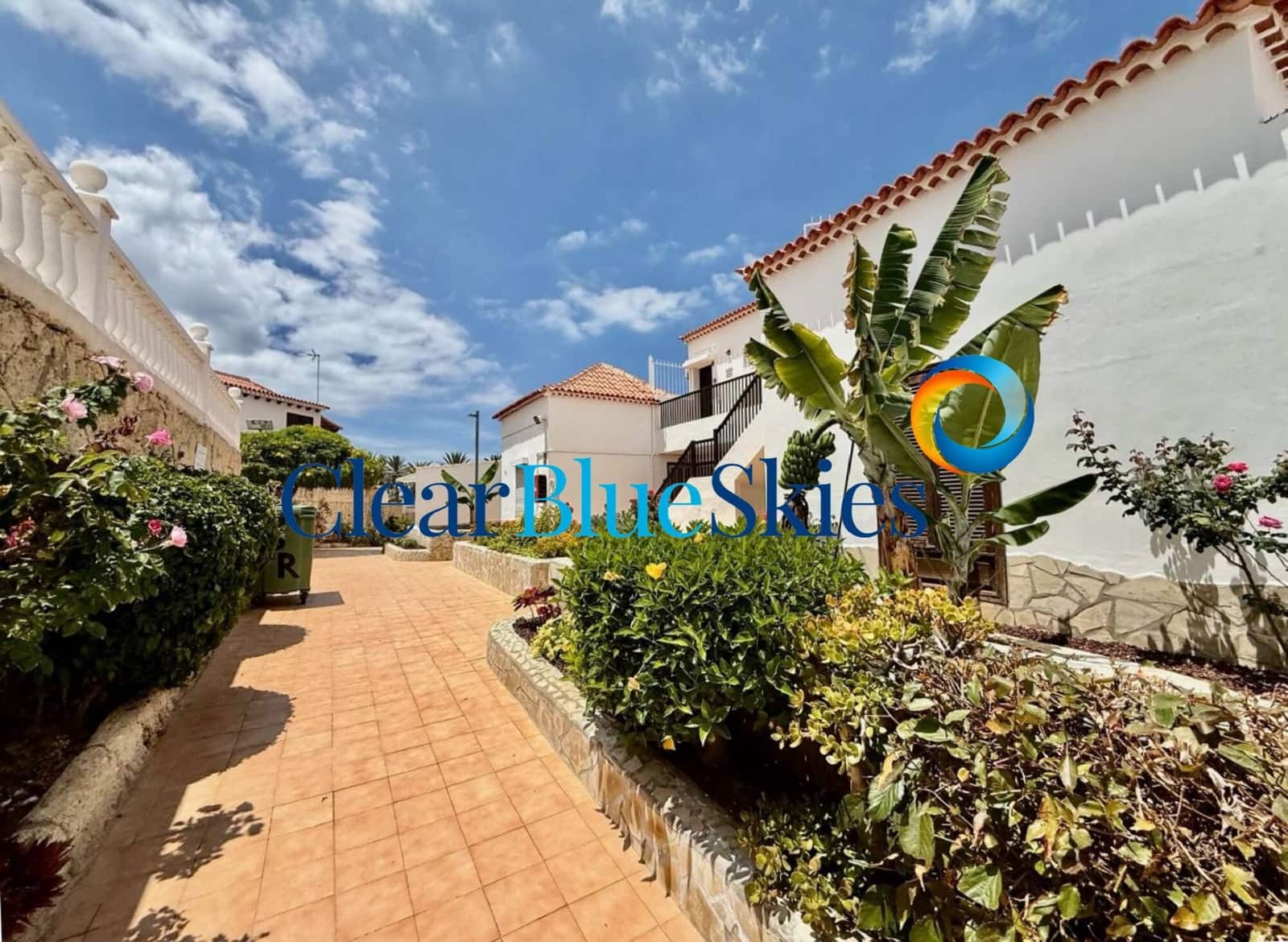 Studio te koop in Playa de las Americas met zwembad - € 249.000 (Ref: 9909018)