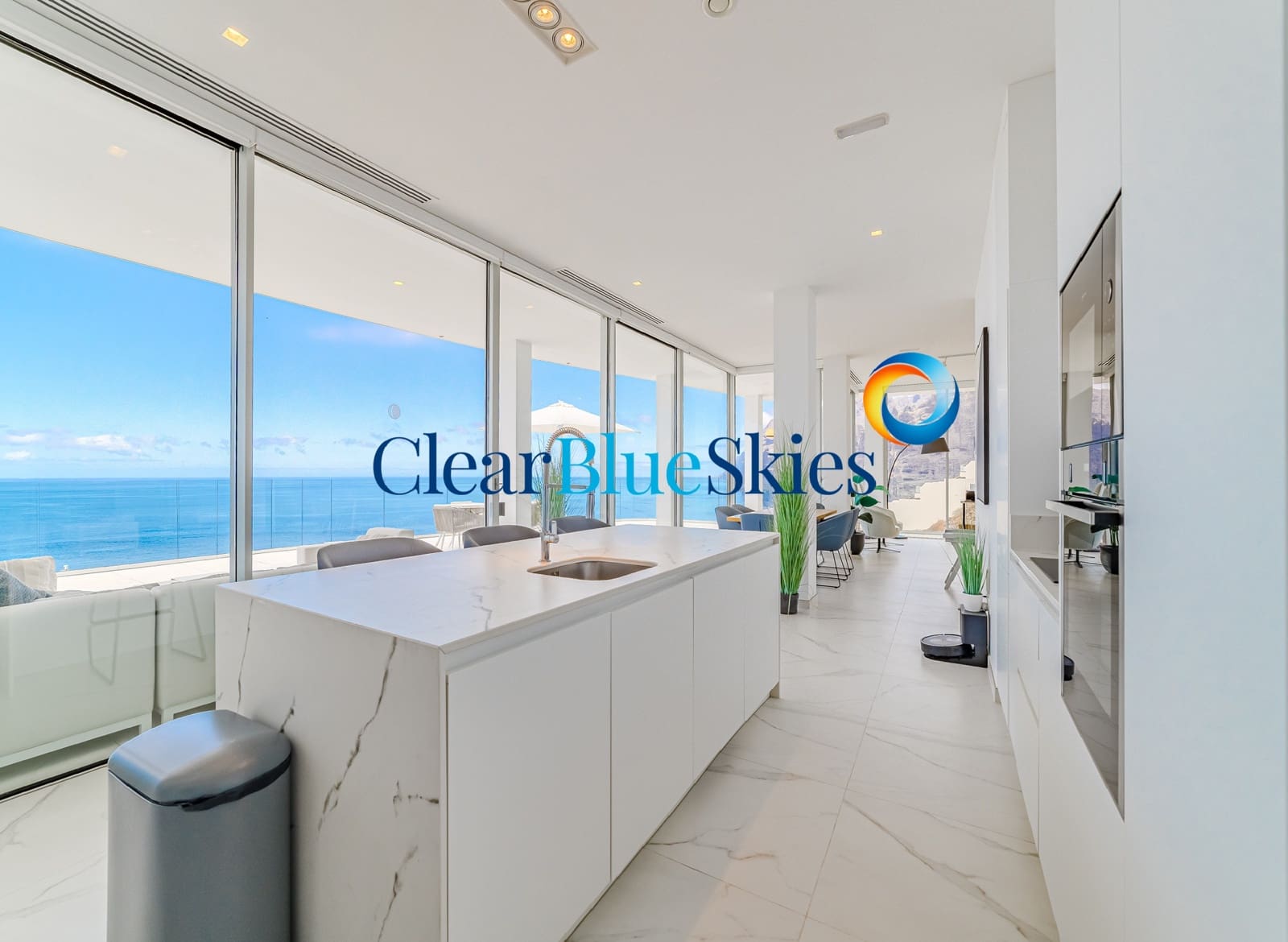3 bedroom Penthouse for sale in Los Gigantes with pool garage - € 2,495,000 (Ref: 9912216)