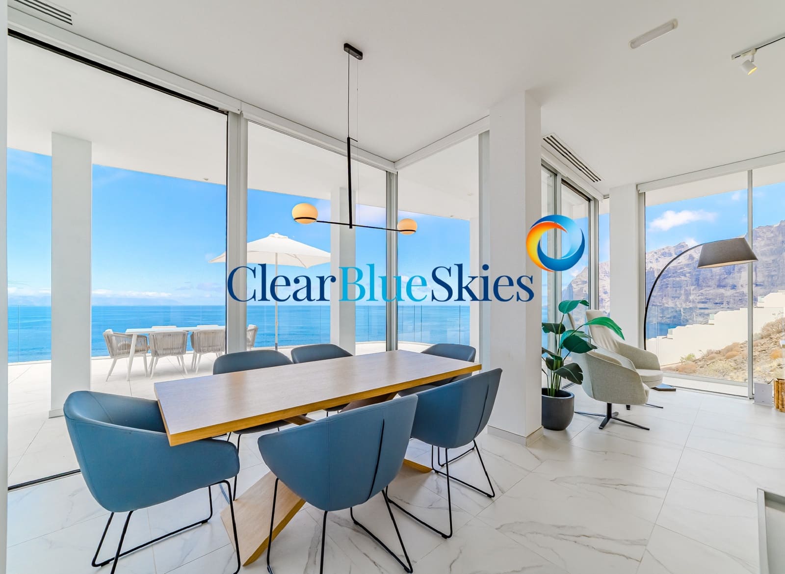 3 bedroom Penthouse for sale in Los Gigantes with pool garage - € 2,495,000 (Ref: 9912216)