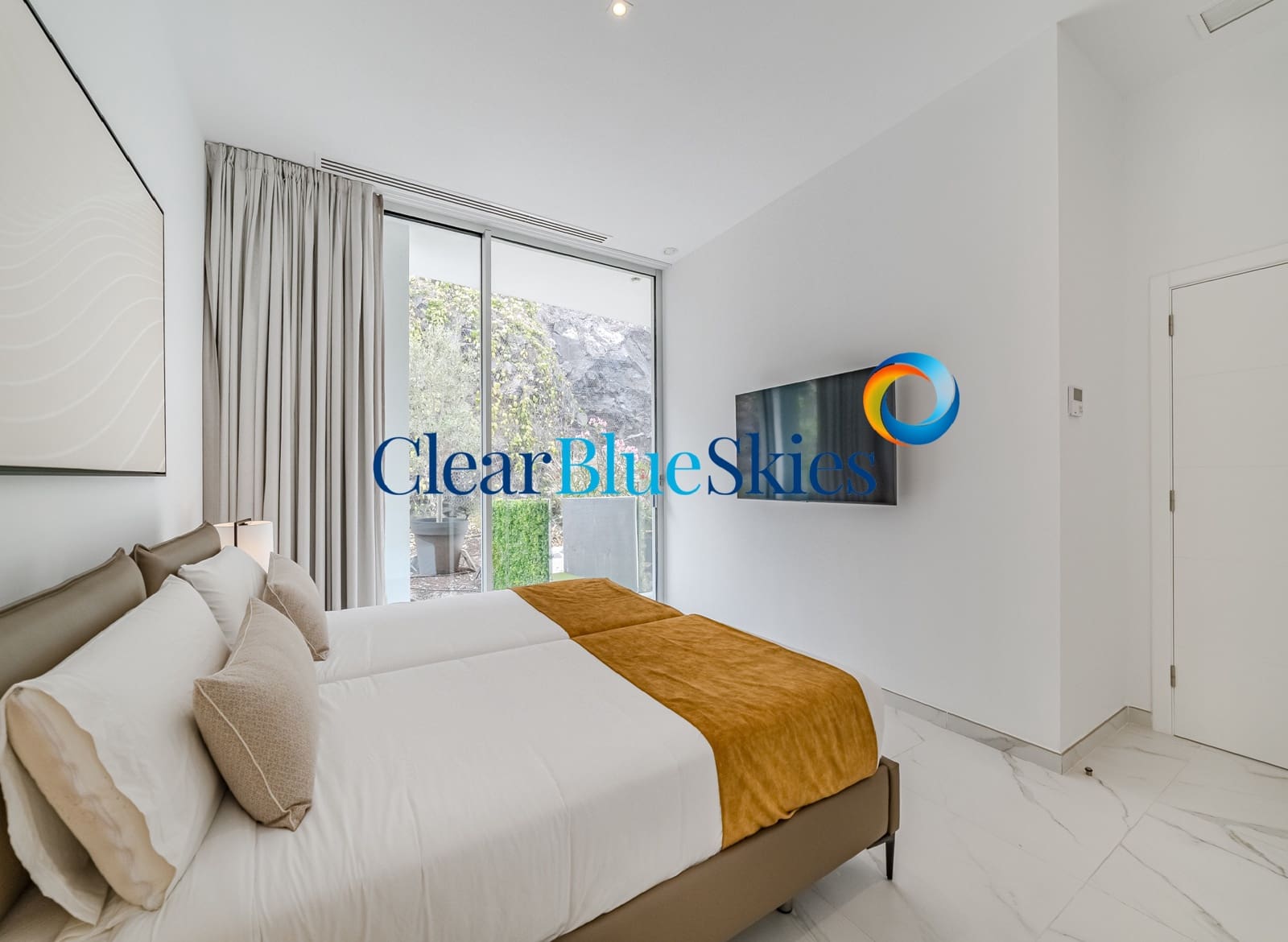 3 bedroom Penthouse for sale in Los Gigantes with pool garage - € 2,495,000 (Ref: 9912216)