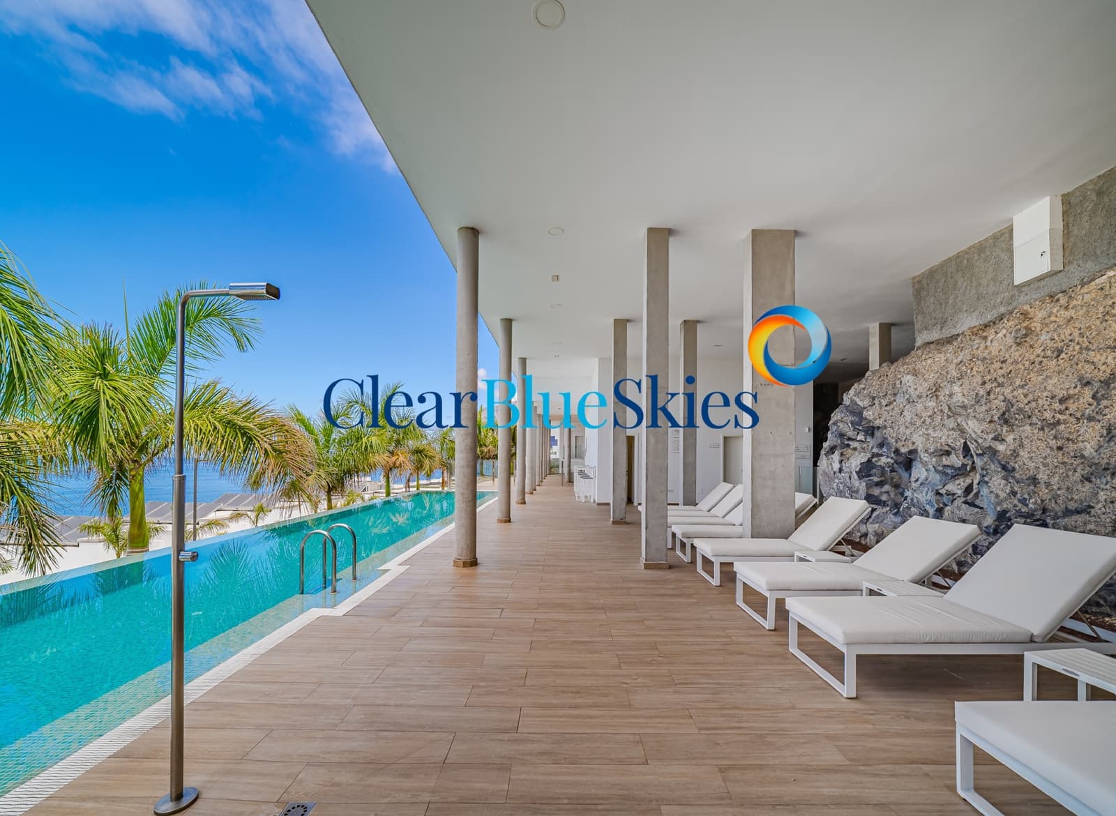 3 bedroom Penthouse for sale in Los Gigantes with pool garage - € 2,495,000 (Ref: 9912216)
