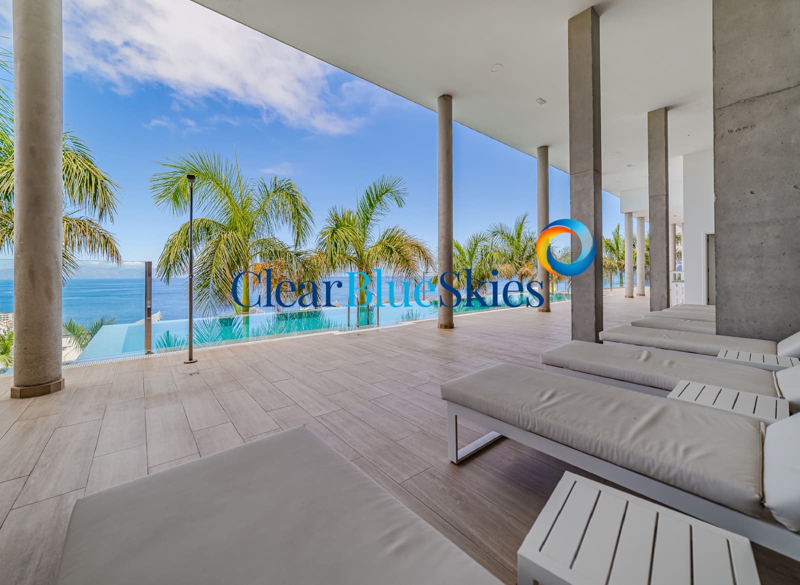 3 bedroom Penthouse for sale in Los Gigantes with pool garage - € 2,495,000 (Ref: 9912216)