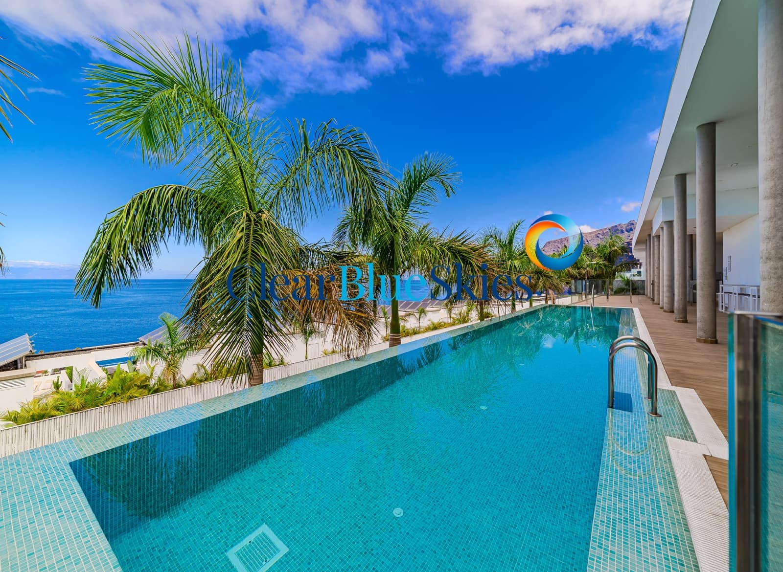 3 bedroom Penthouse for sale in Los Gigantes with pool garage - € 2,495,000 (Ref: 9912216)