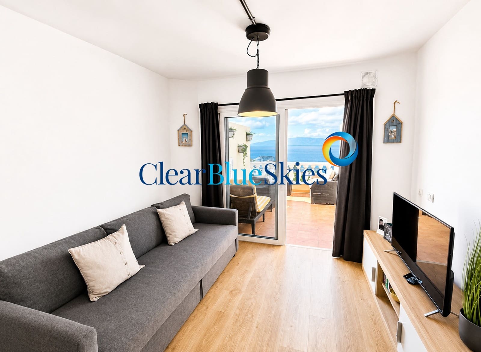 Studio for sale in Los Gigantes with pool garage - € 235,000 (Ref: 9922912)