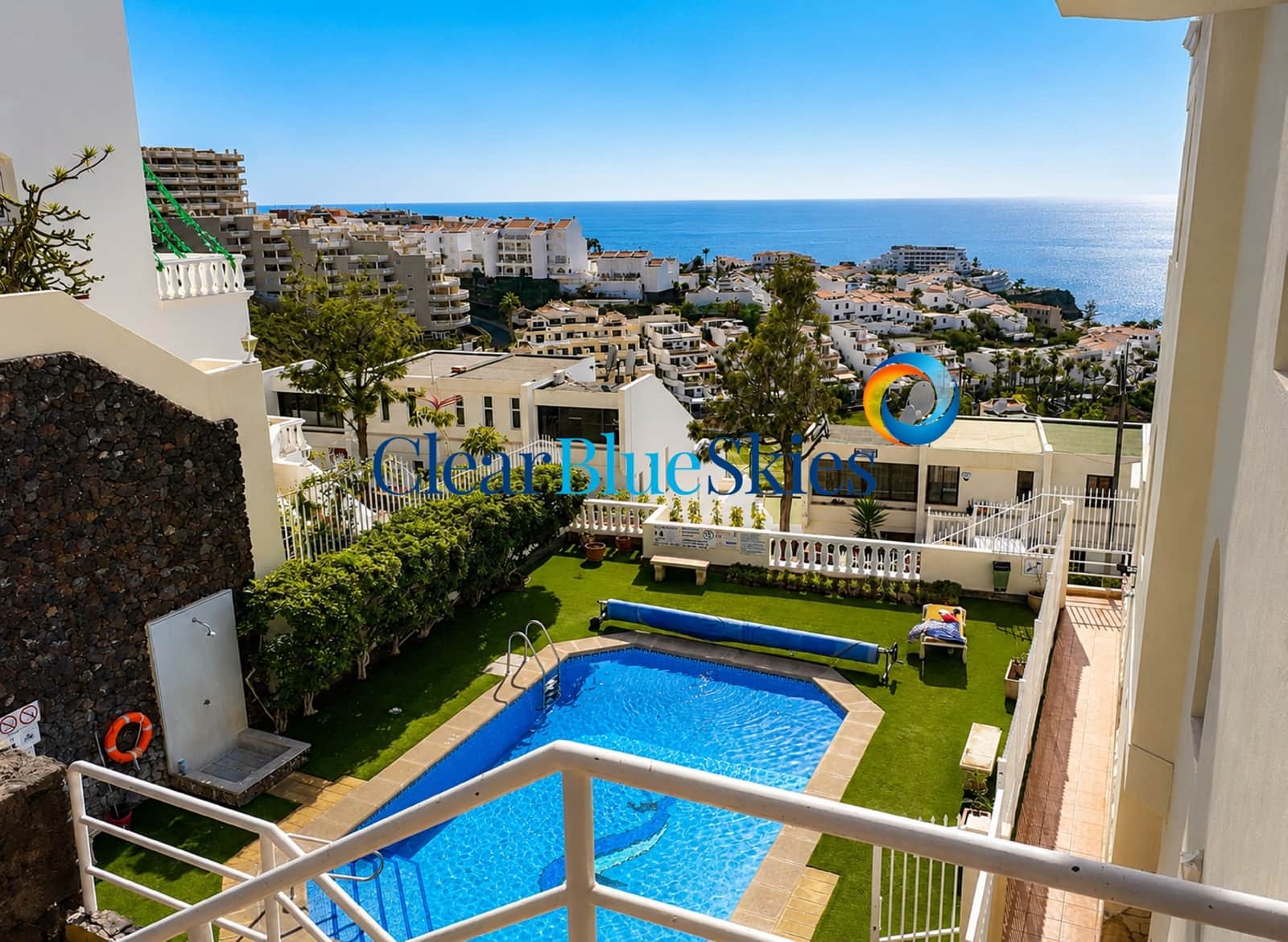 Studio for sale in Los Gigantes with pool garage - € 235,000 (Ref: 9922912)