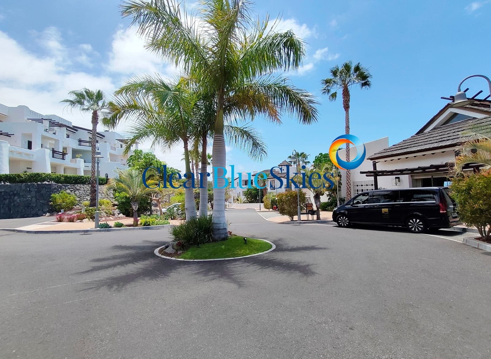 2 chambre Appartement à vendre à Guia de Isora avec piscine garage - 750 000 € (Ref: 9923037)
