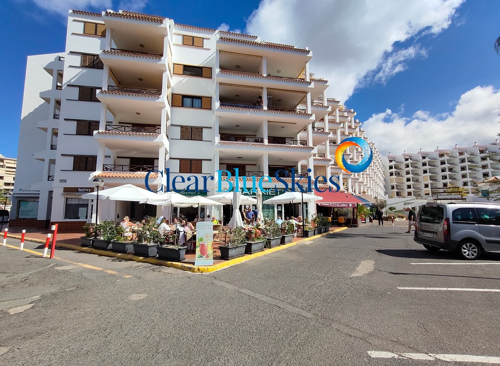 1 bedroom Apartment for sale in Los Cristianos with pool garage - € 219,000 (Ref: 9928464)