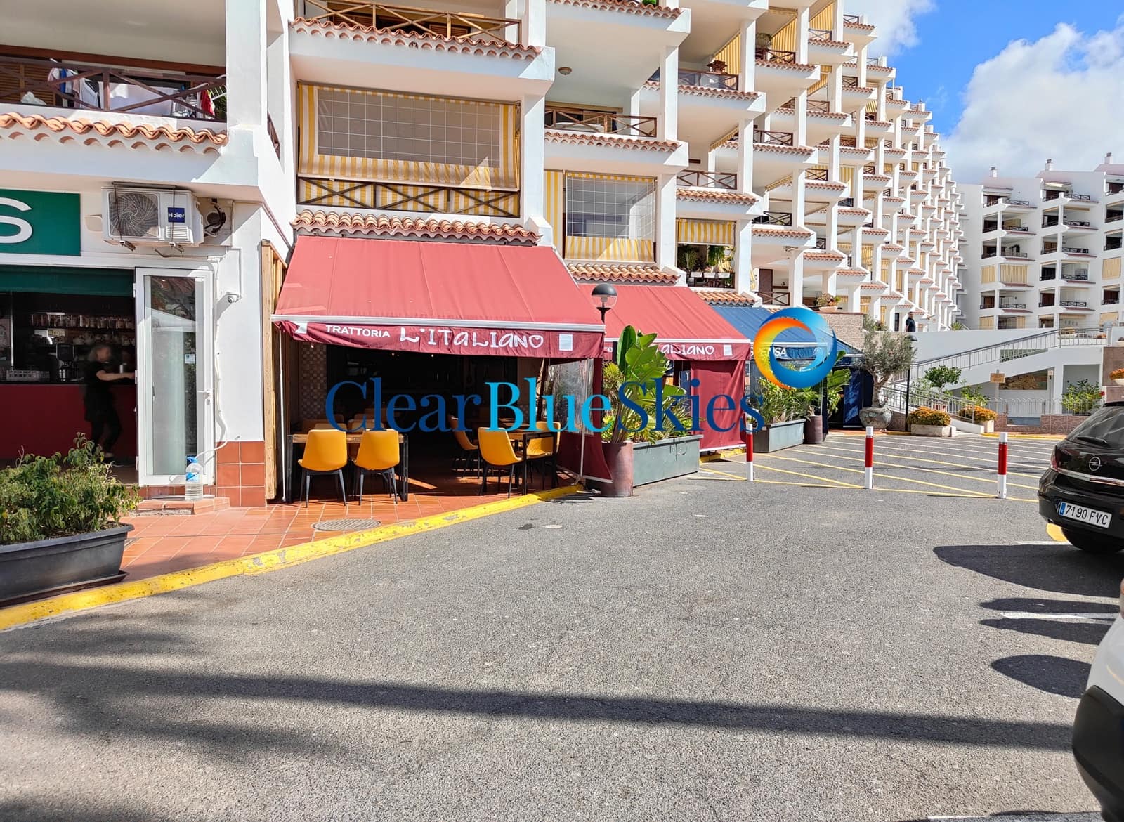 1 bedroom Apartment for sale in Los Cristianos with pool garage - € 219,000 (Ref: 9928464)