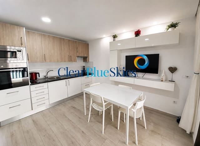2 soverom Leilighet til salgs i Los Cristianos, Arona med svømmebasseng - € 299 999 (Ref: 9935175)