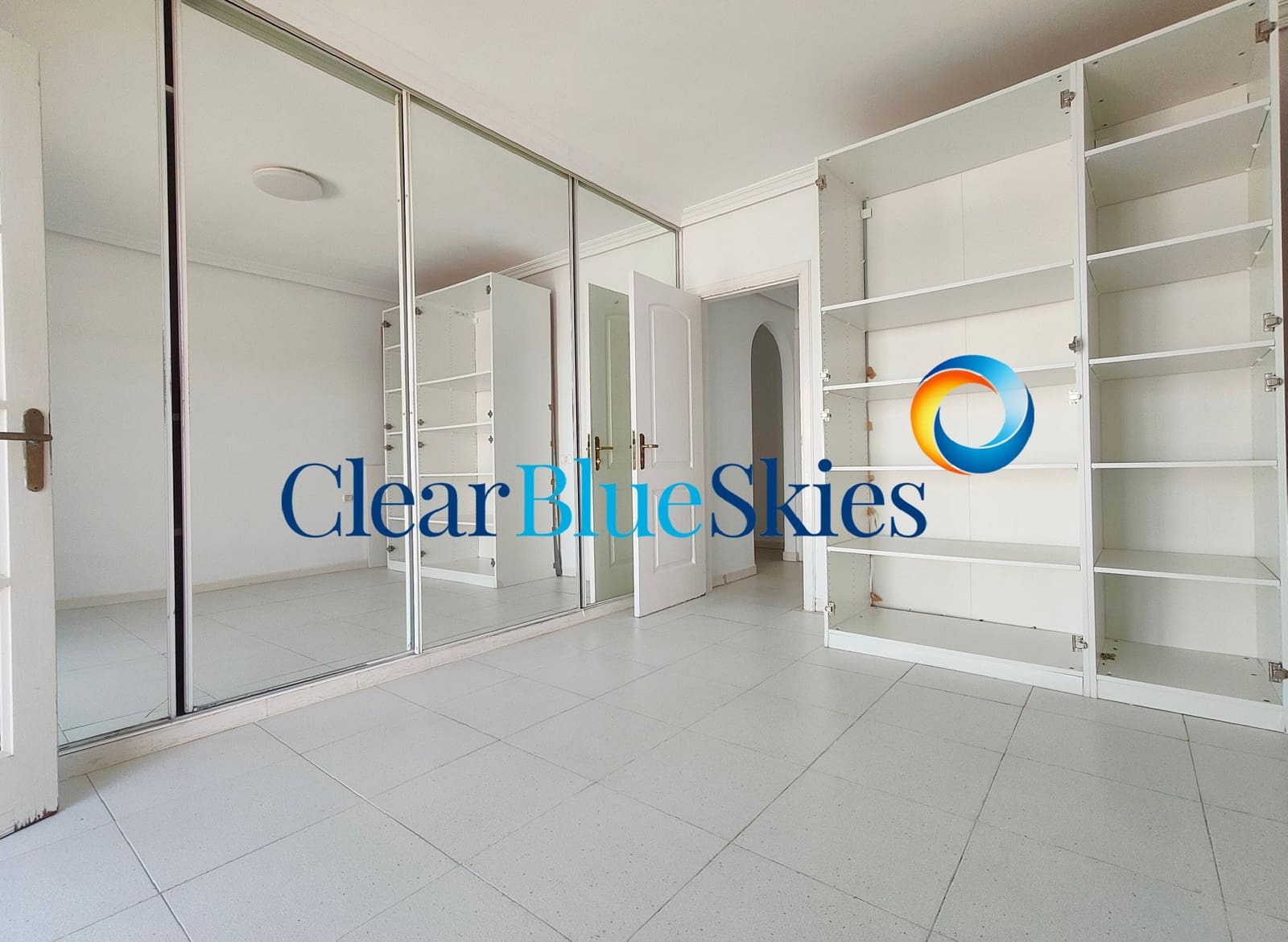 1 bedroom Apartment for sale in Golf del Sur with pool garage - € 225,000 (Ref: 9953405)