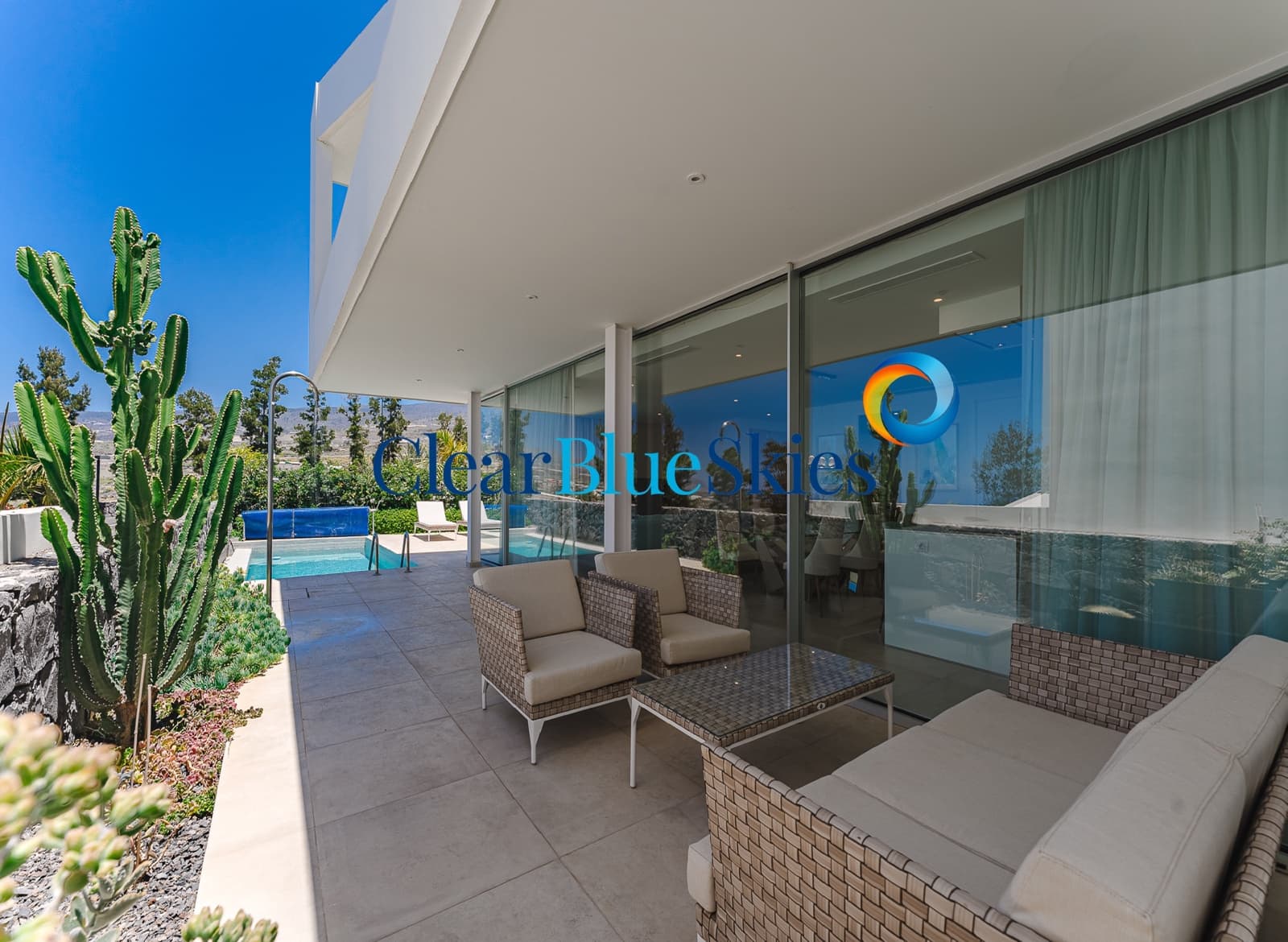3 slaapkamer Villa te koop in Guia de Isora met zwembad garage - € 1.699.000 (Ref: 9993621)
