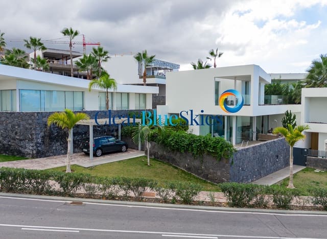 Chalet de 3 habitaciones en Guía de Isora en venta con piscina garaje - 1.699.000 € (Ref: 9993621)