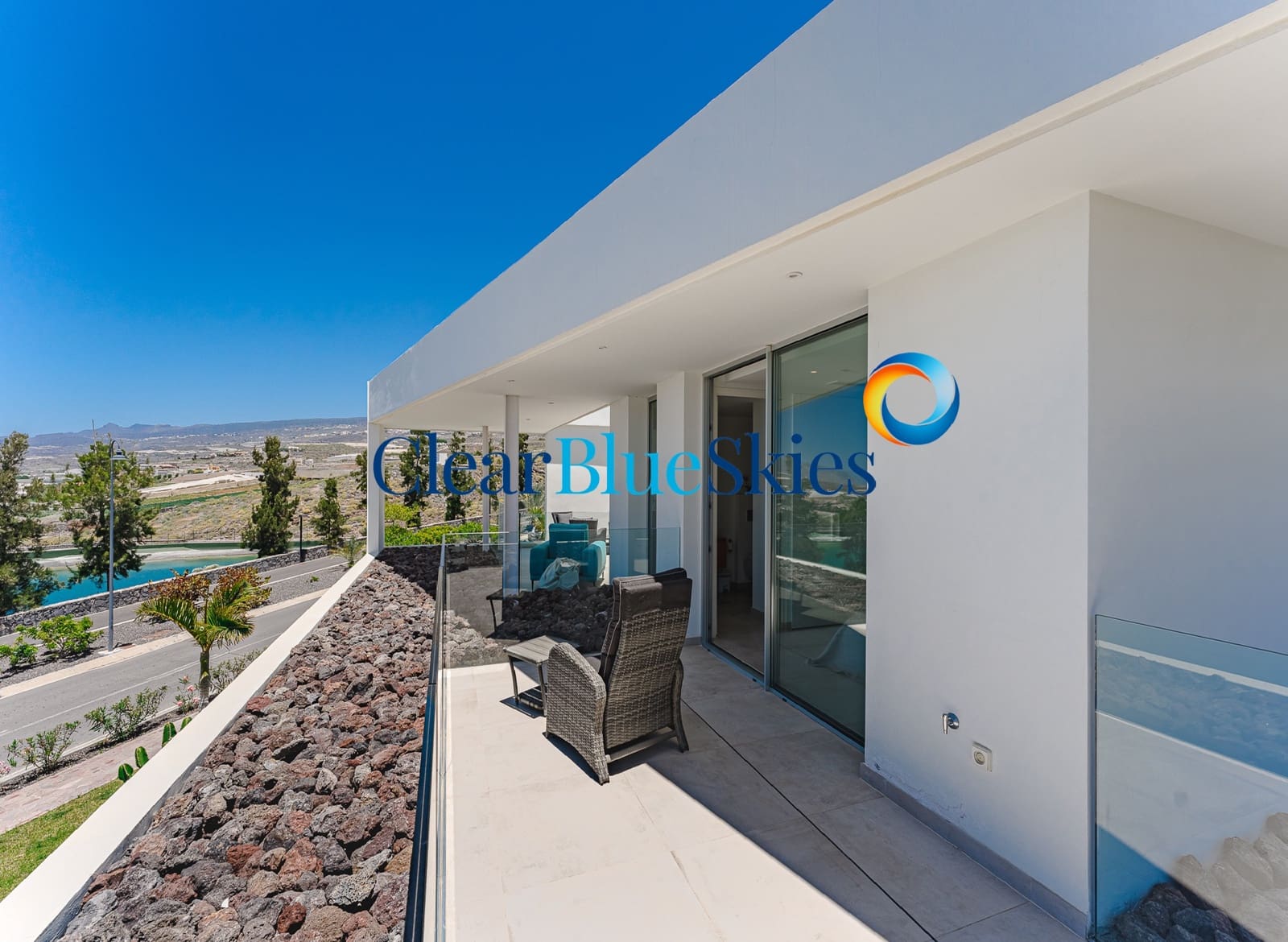 3 slaapkamer Villa te koop in Guia de Isora met zwembad garage - € 1.699.000 (Ref: 9993621)
