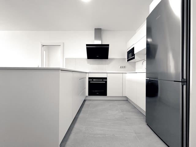 3 sypialnia Apartament na sprzedaż w Guanarteme, Las Palmas de Gran Canaria z garażem - 559 000 € (Ref: 9130890)