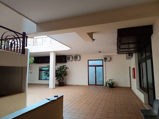 Kommersiell til salgs i Zona Centro, Santa Cruz de Tenerife - € 1 100 000 (Ref: 9131130)