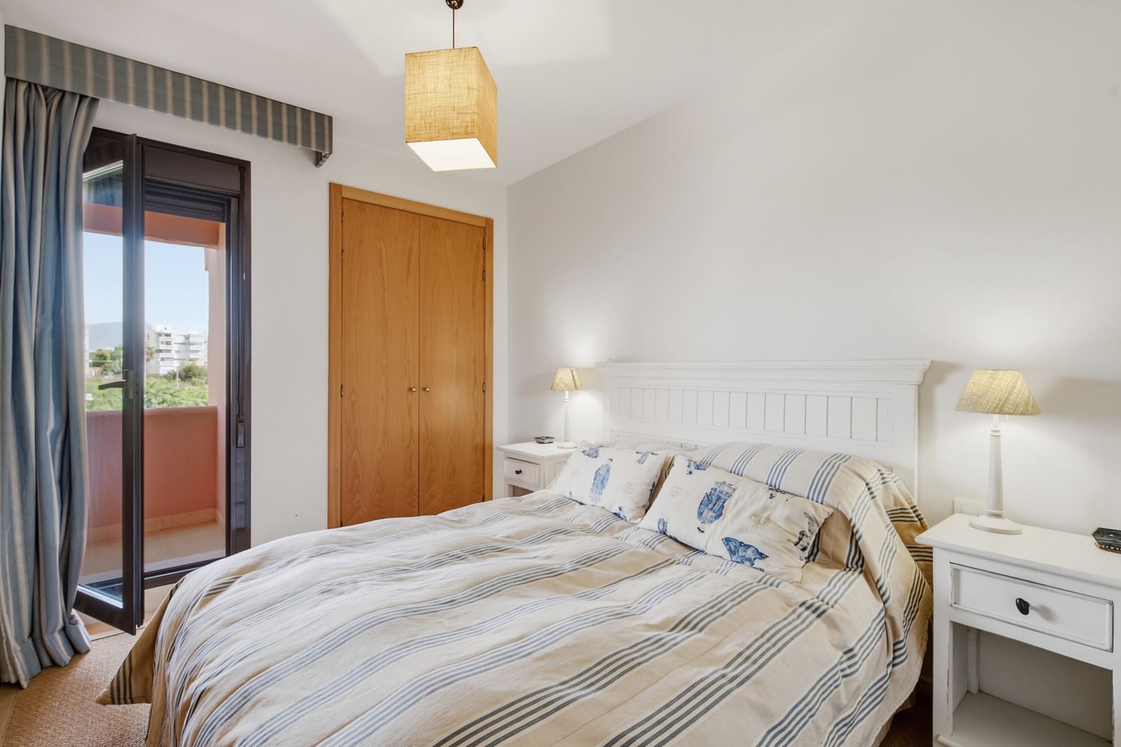 3 bedroom Apartment for sale in Guadalmansa with pool garage - € 699,000 (Ref: 10094357)