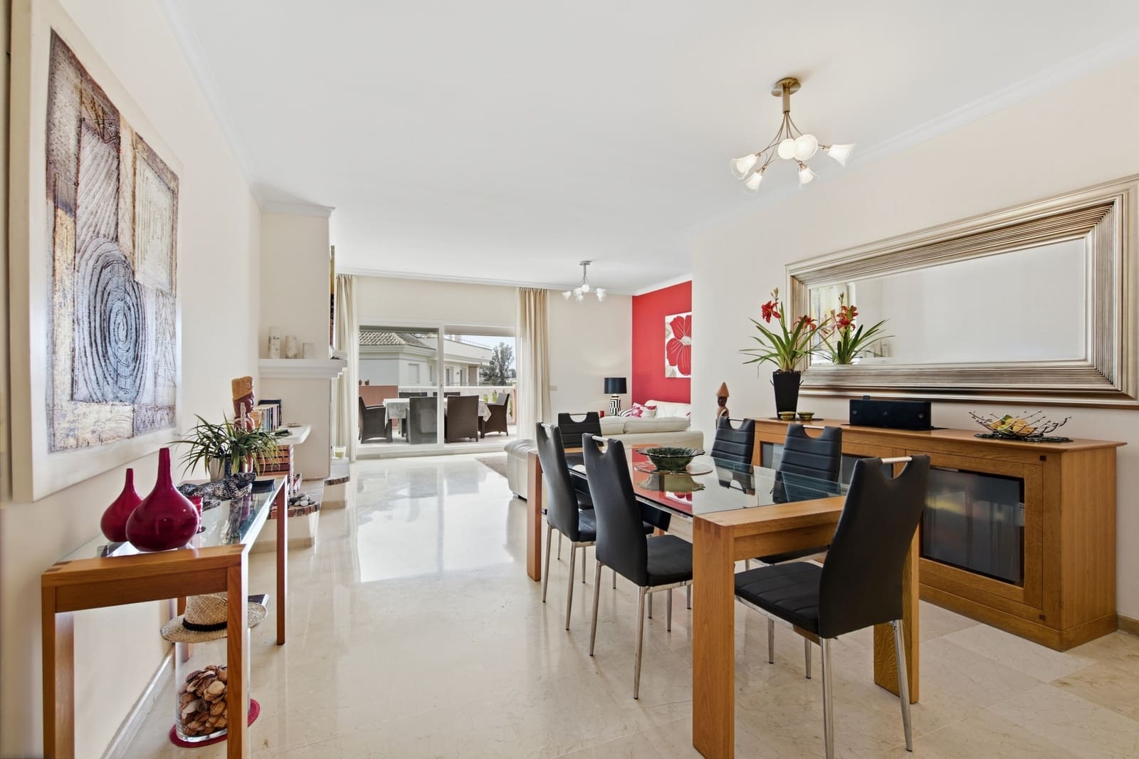 2 quarto Penthouse para venda em Estepona com piscina garagem - 875 000 € (Ref: 10139379)