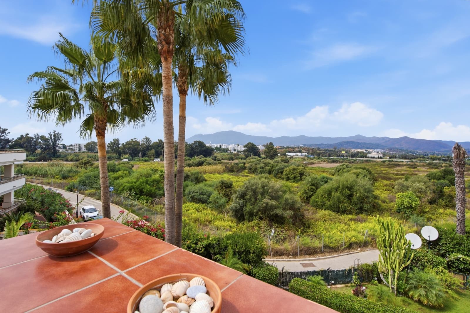 2 quarto Penthouse para venda em Estepona com piscina garagem - 875 000 € (Ref: 10139379)