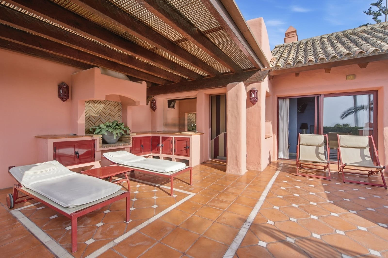 3 slaapkamer Penthouse te koop in Guadalmansa met zwembad garage - € 3.650.000 (Ref: 10142354)