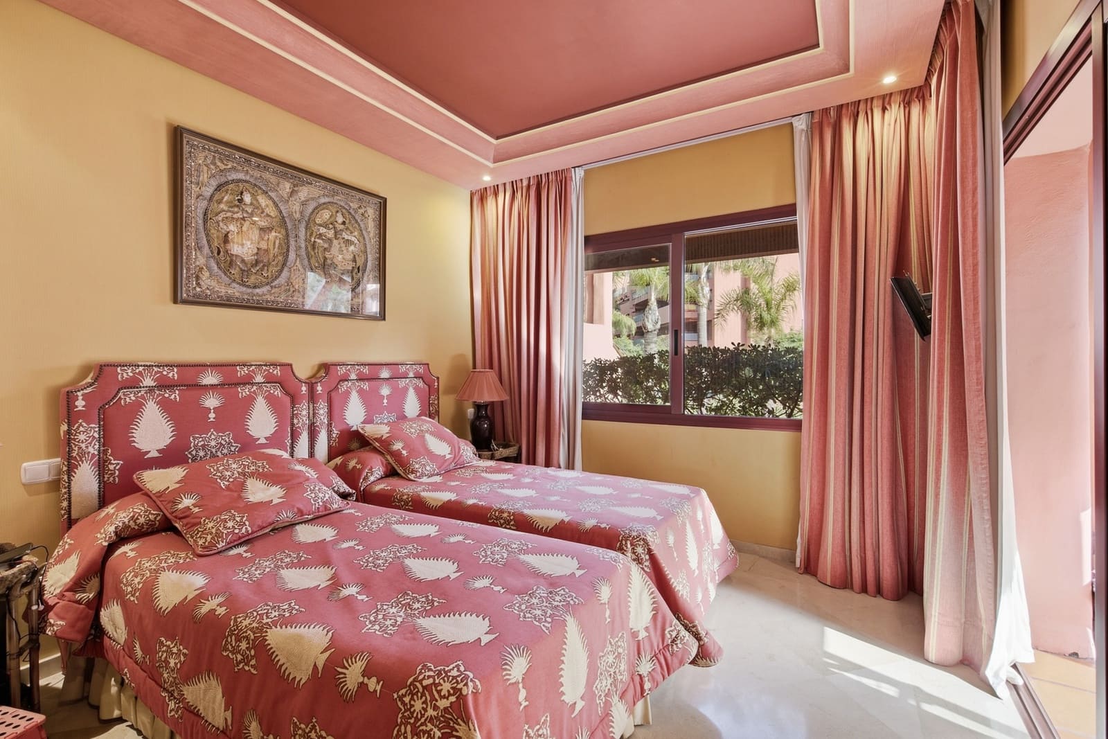 3 slaapkamer Penthouse te koop in Guadalmansa met zwembad garage - € 3.650.000 (Ref: 10142354)