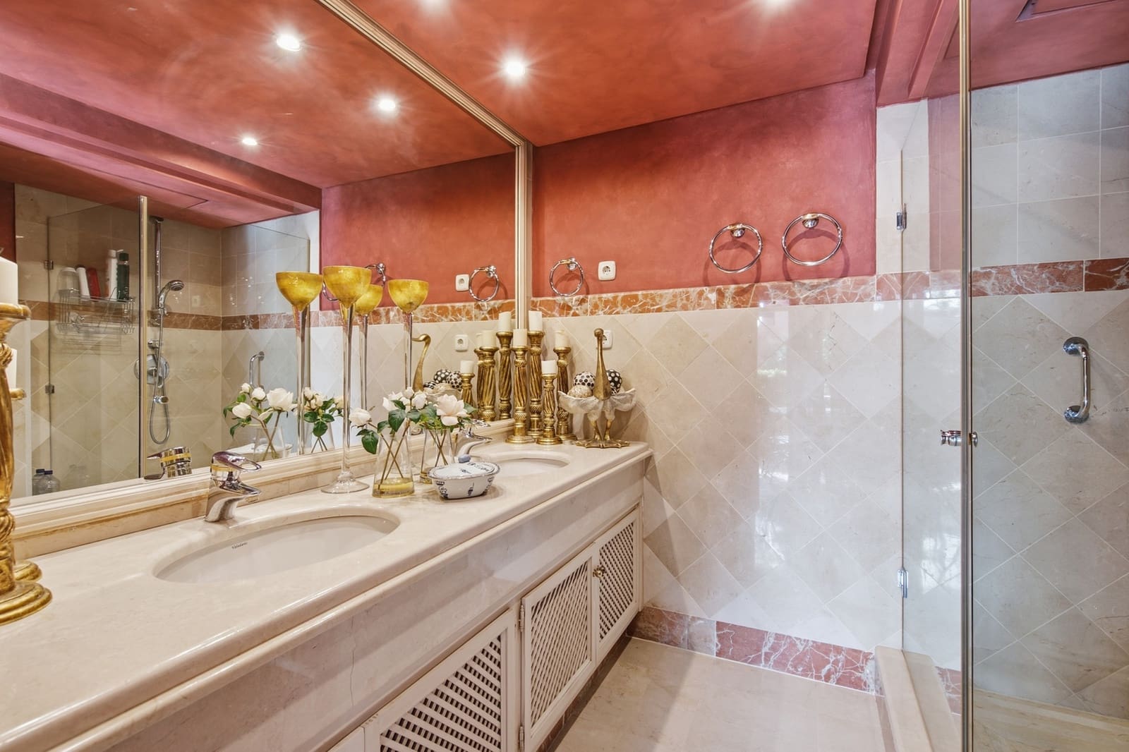 3 slaapkamer Penthouse te koop in Guadalmansa met zwembad garage - € 3.650.000 (Ref: 10142354)