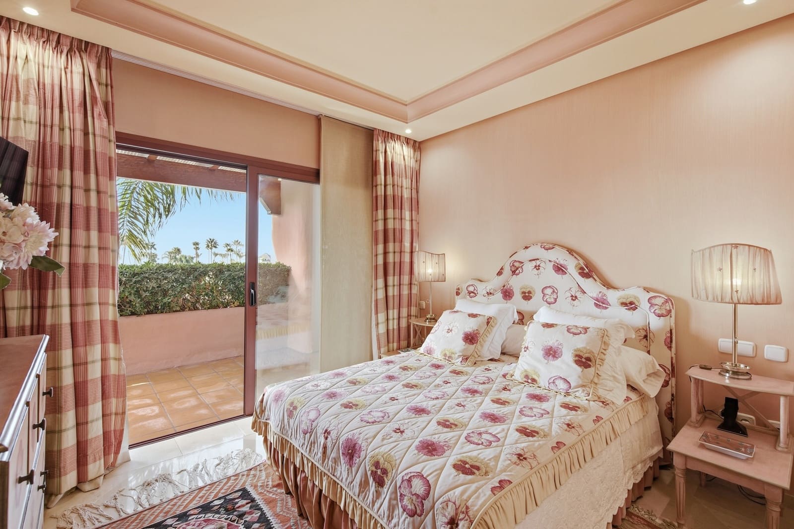 3 slaapkamer Penthouse te koop in Guadalmansa met zwembad garage - € 3.650.000 (Ref: 10142354)