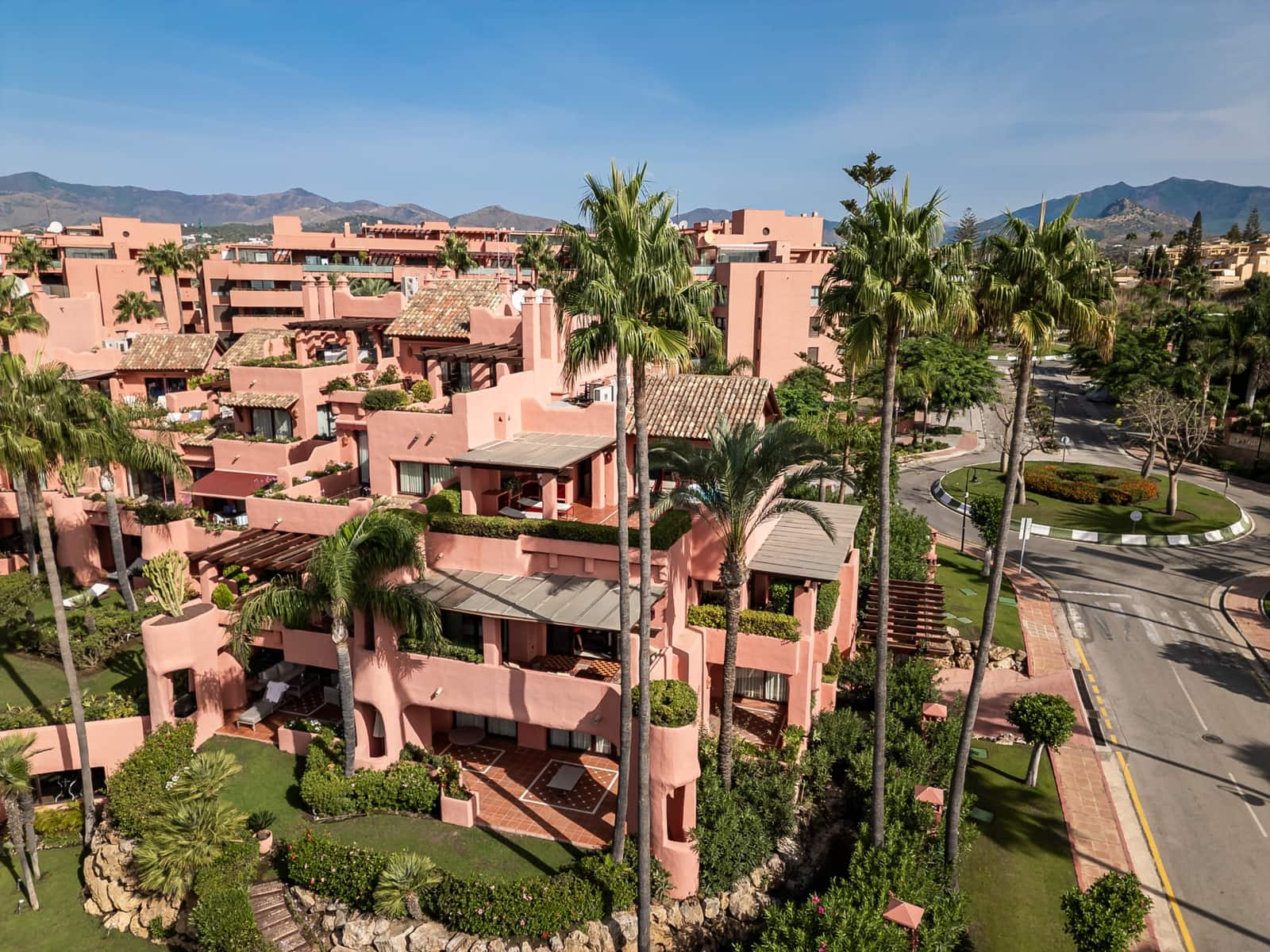 3 slaapkamer Penthouse te koop in Guadalmansa met zwembad garage - € 3.650.000 (Ref: 10142354)