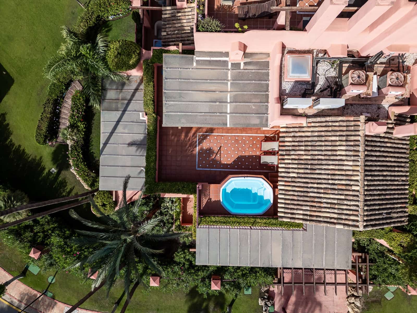 3 slaapkamer Penthouse te koop in Guadalmansa met zwembad garage - € 3.650.000 (Ref: 10142354)