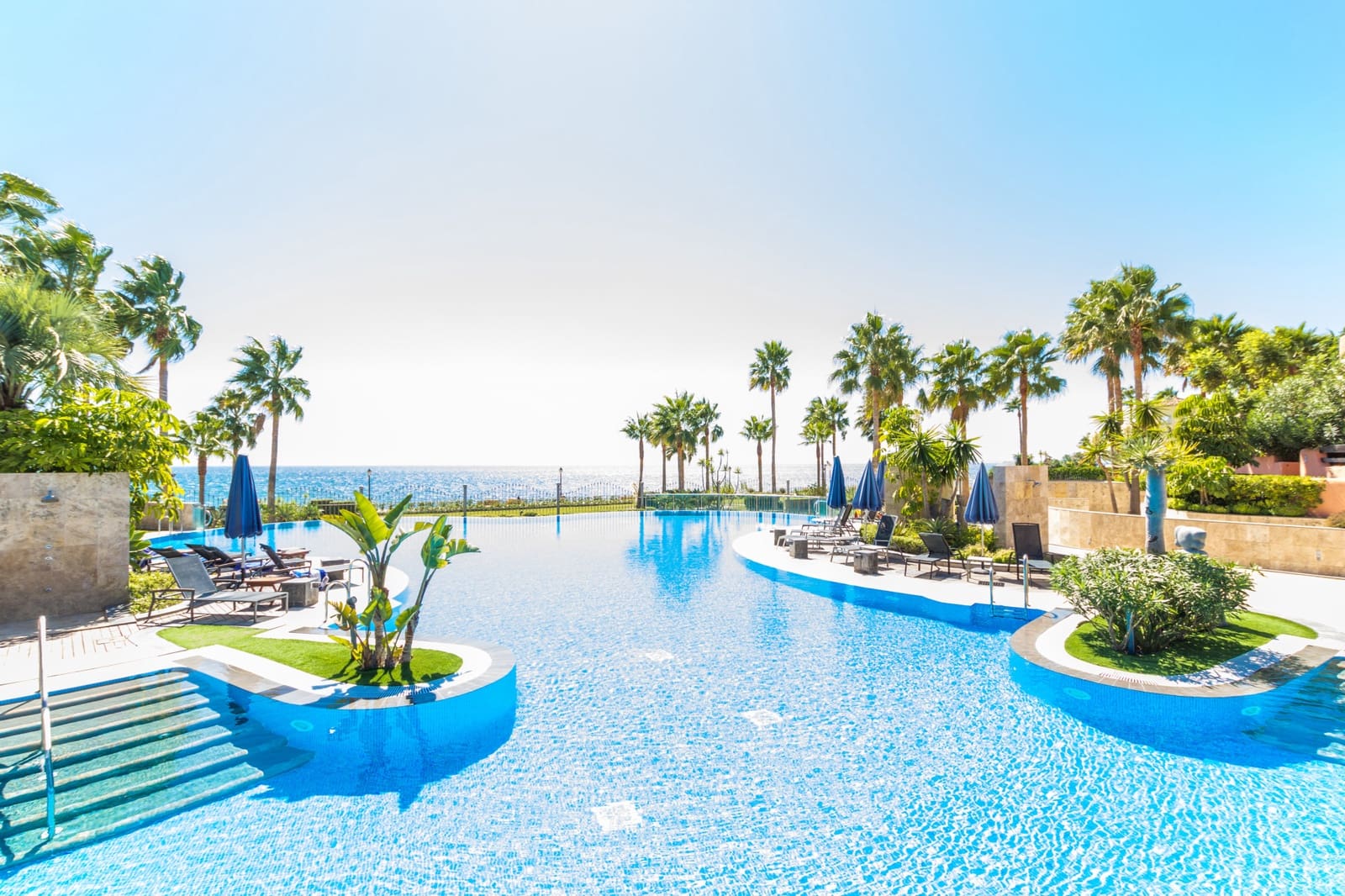 4 soverom Leilighet til salgs i Estepona med svømmebasseng garasje - € 2 050 000 (Ref: 8354600)