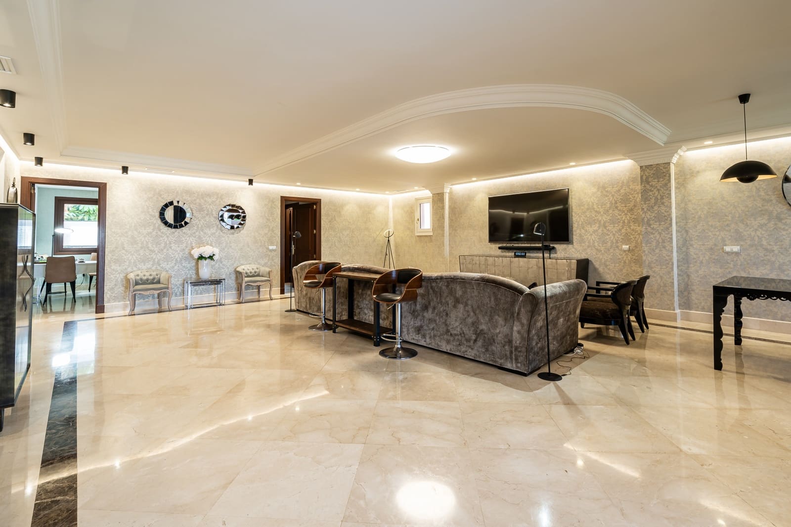 4 soverom Leilighet til salgs i Estepona med svømmebasseng garasje - € 2 050 000 (Ref: 8354600)