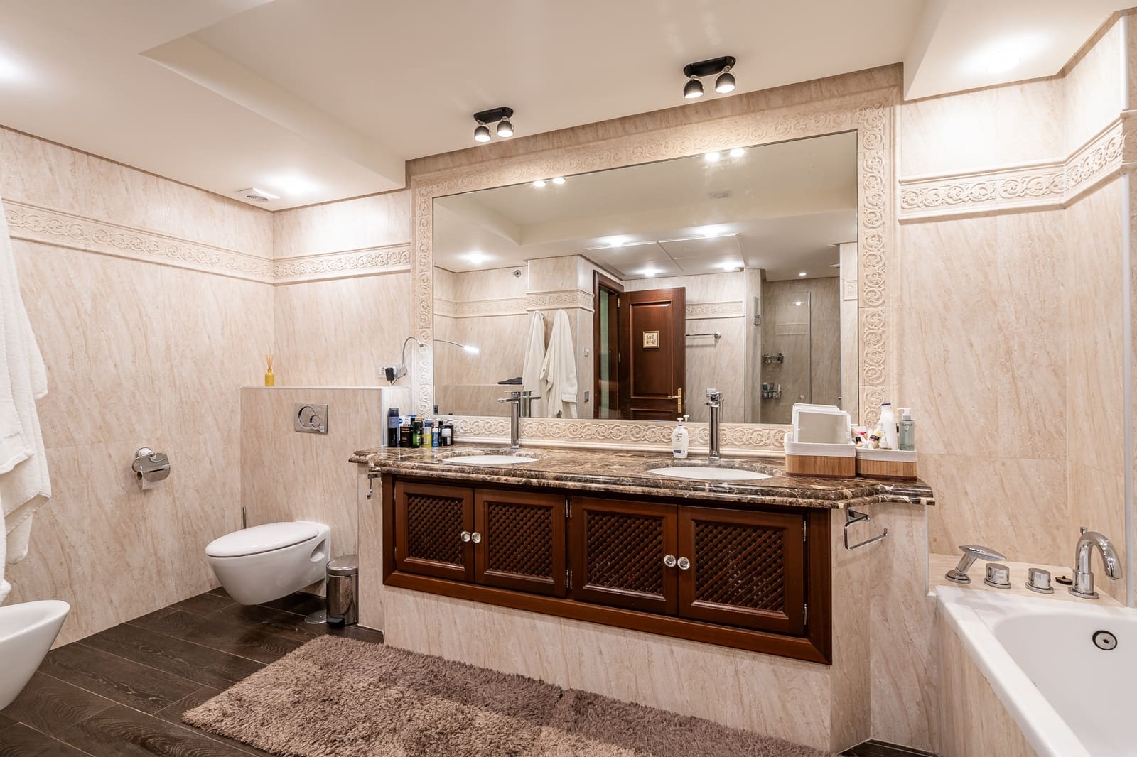 4 soverom Leilighet til salgs i Estepona med svømmebasseng garasje - € 2 050 000 (Ref: 8354600)